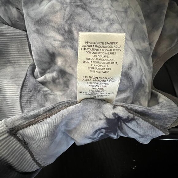 Max Studio Performance Gray Tie Dye Sports Bra Crop Top Size Medium - Picture 10 of 10